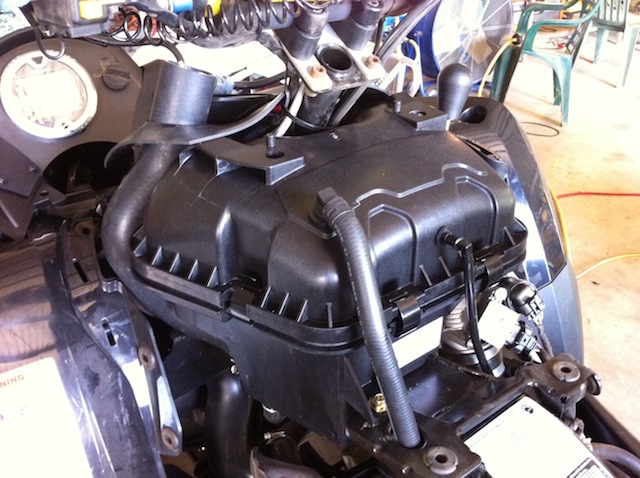 013_outlander_intake